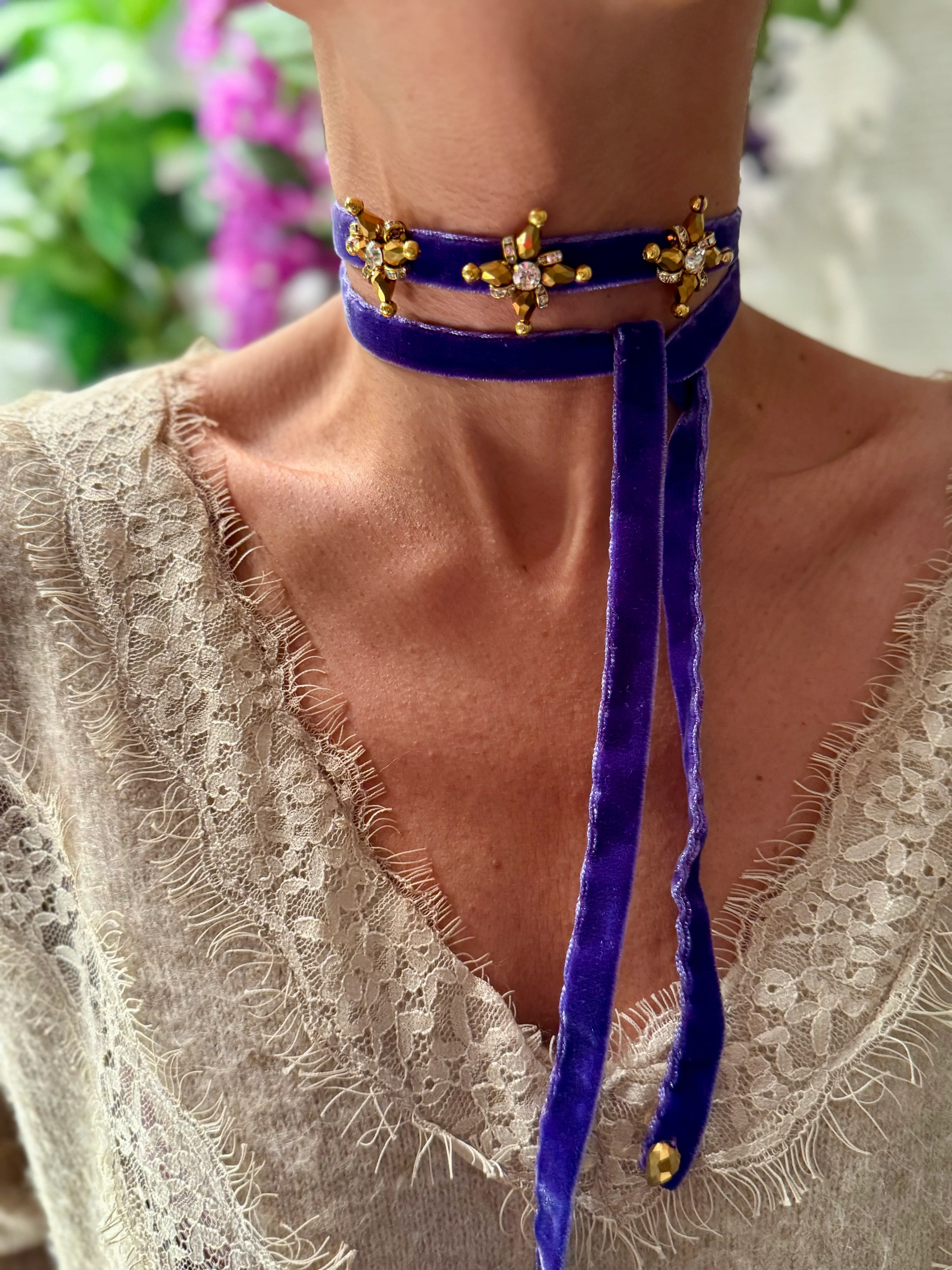 Collar de terciopelo morado - Image 2