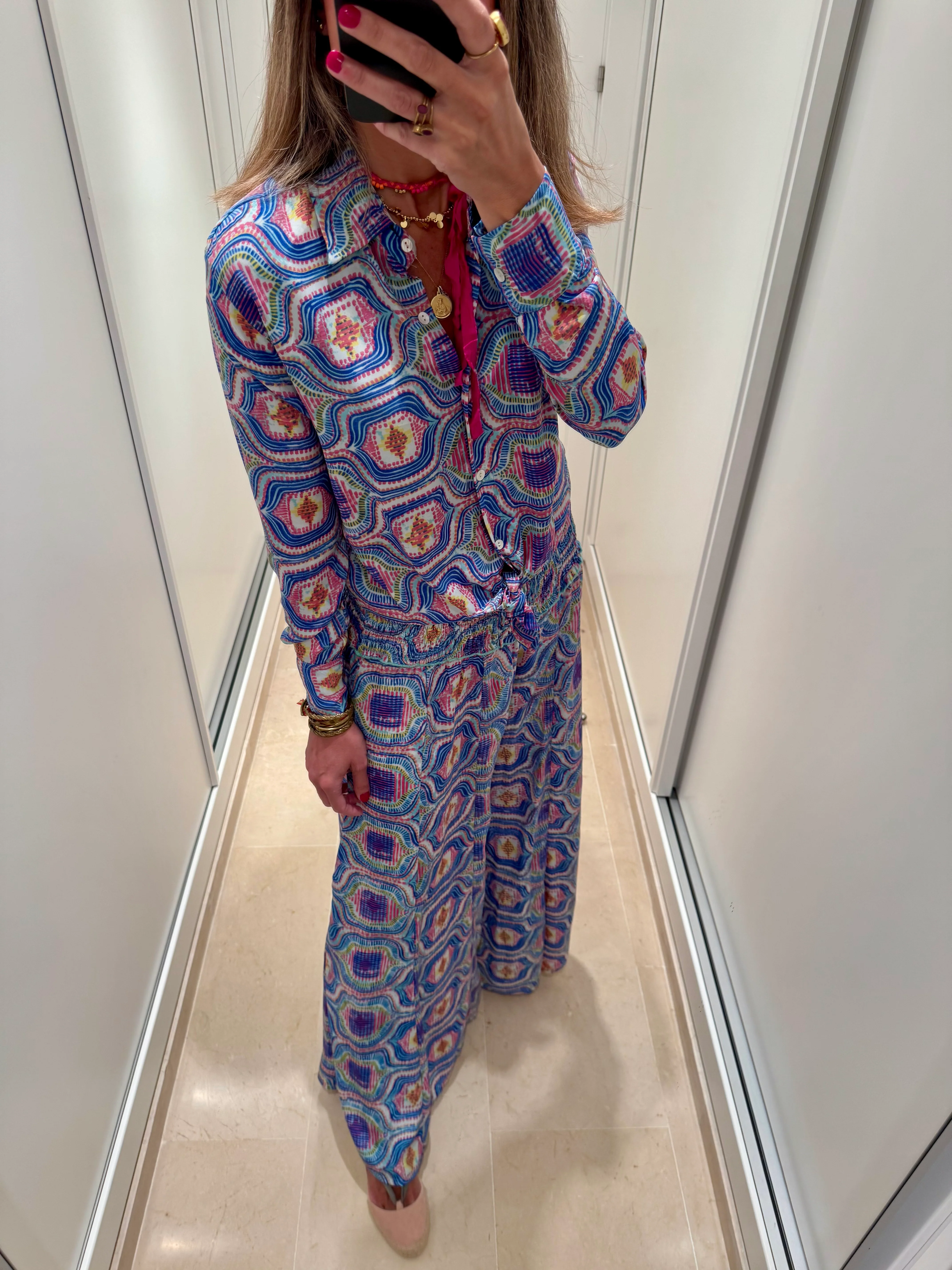 Conjunto pantalón geométrico azul y rosa - Image 4