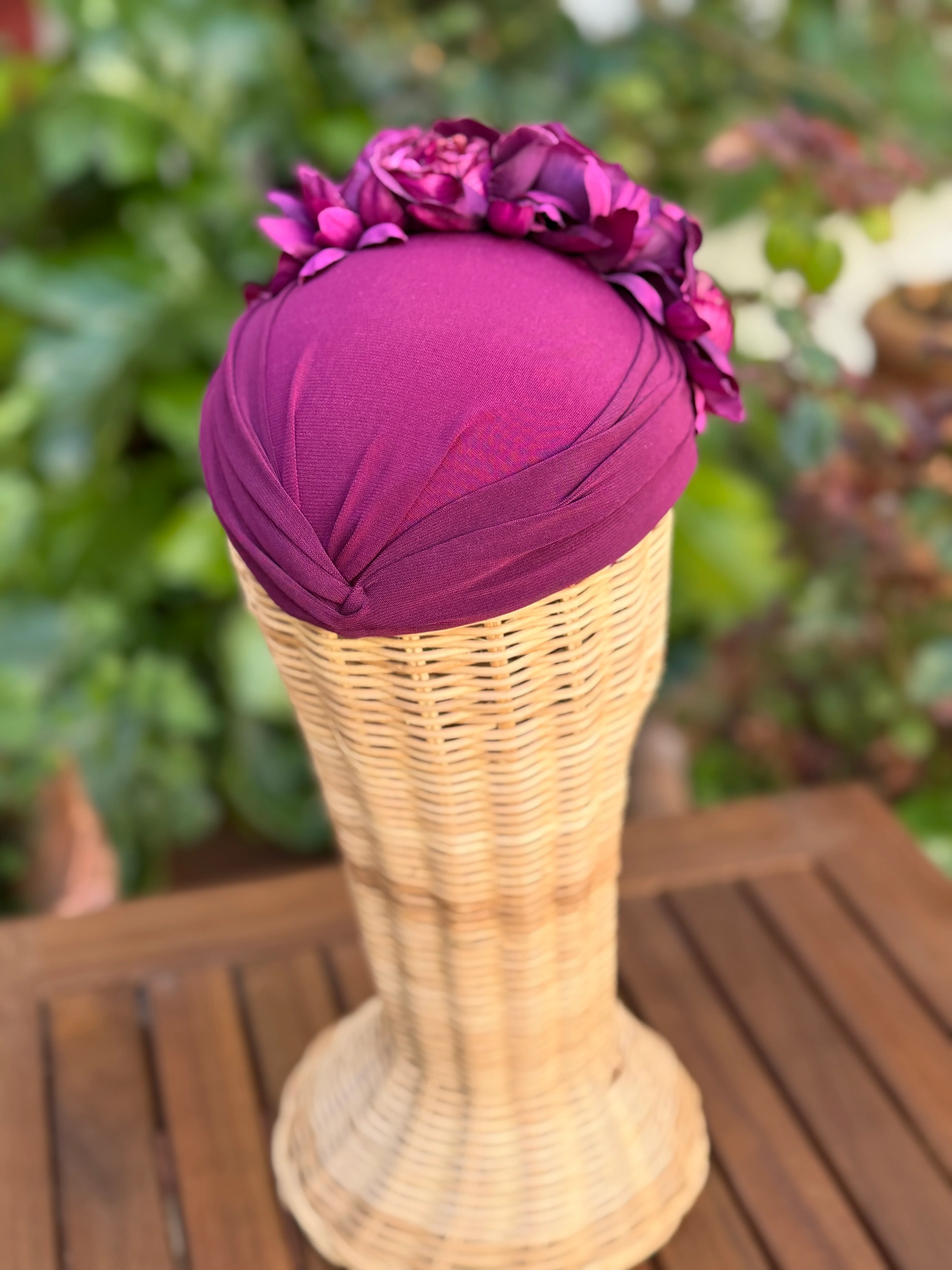 Tocado flores berenjena - Image 4