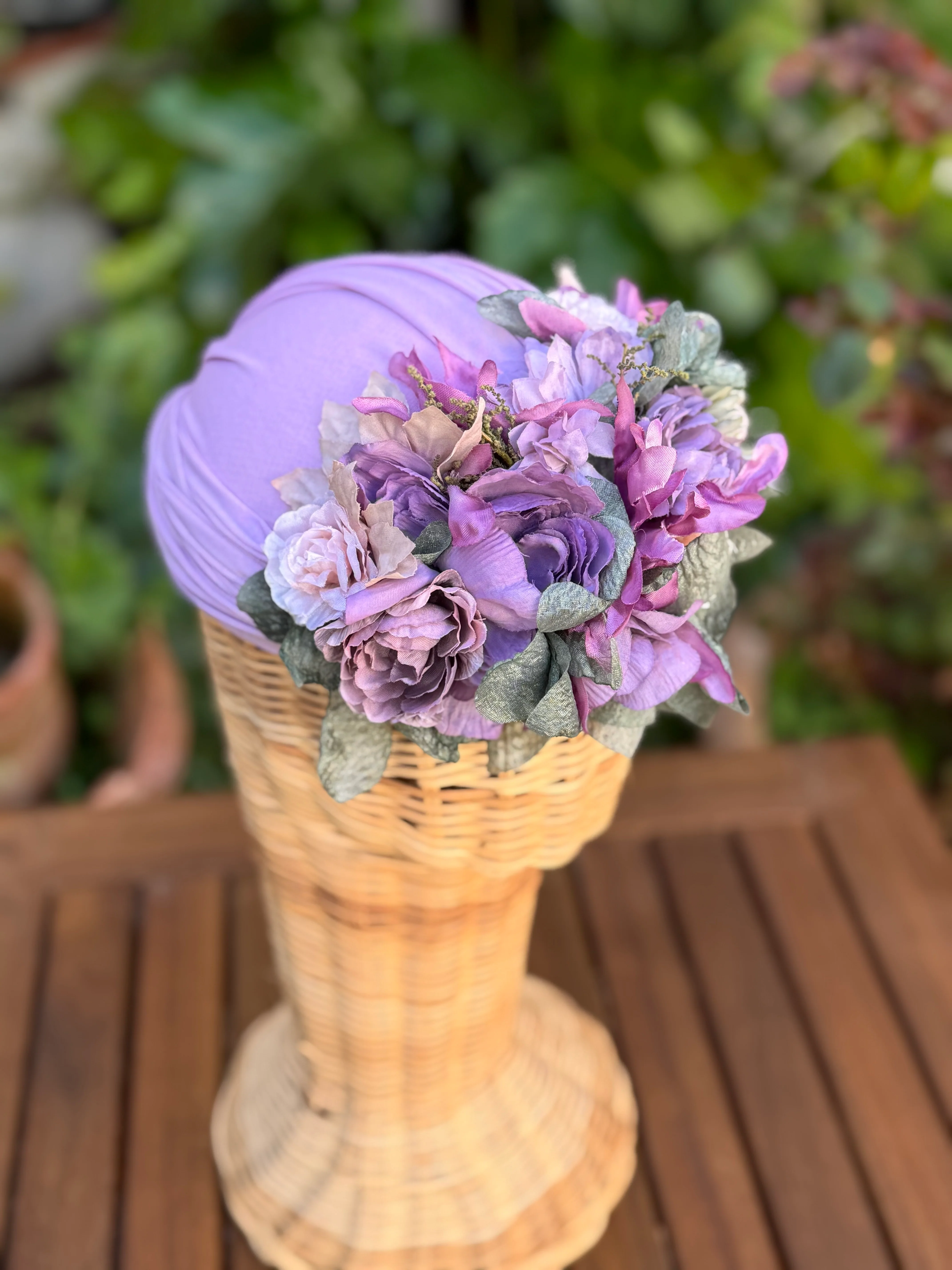 Tocado flores lila - Image 4