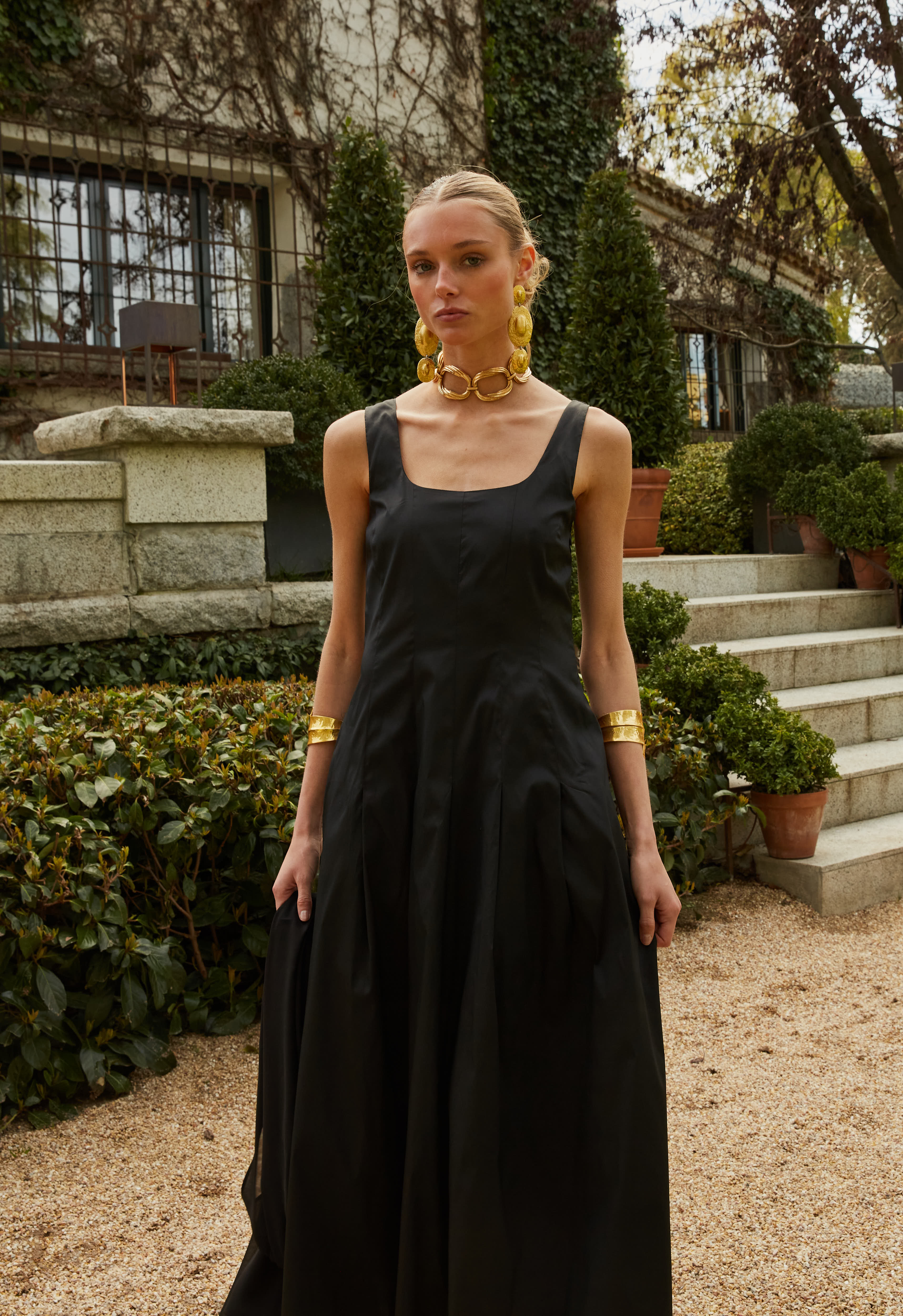 Vestido Delfín negro - Image 3