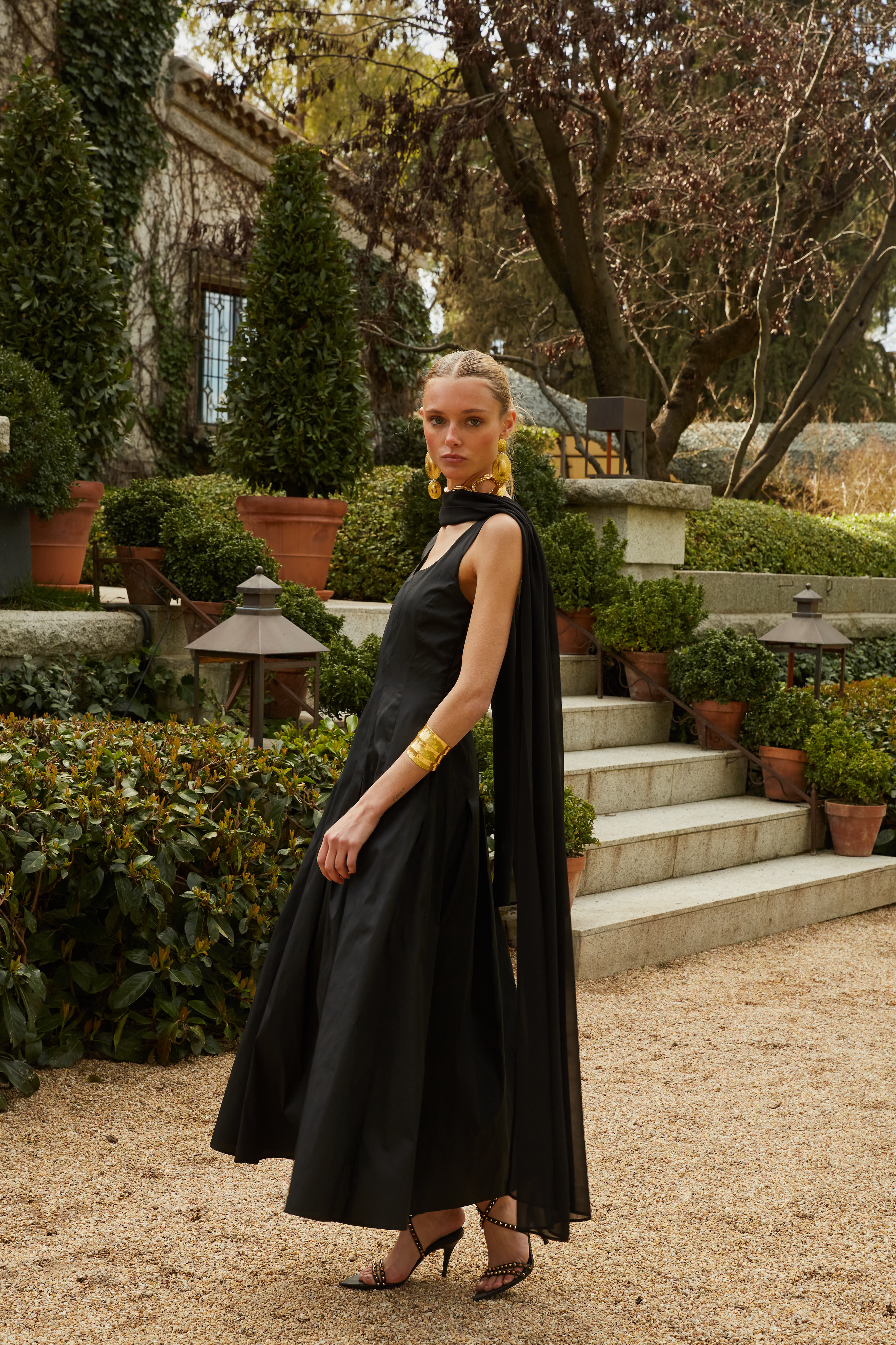 Vestido Delfín negro - Image 7