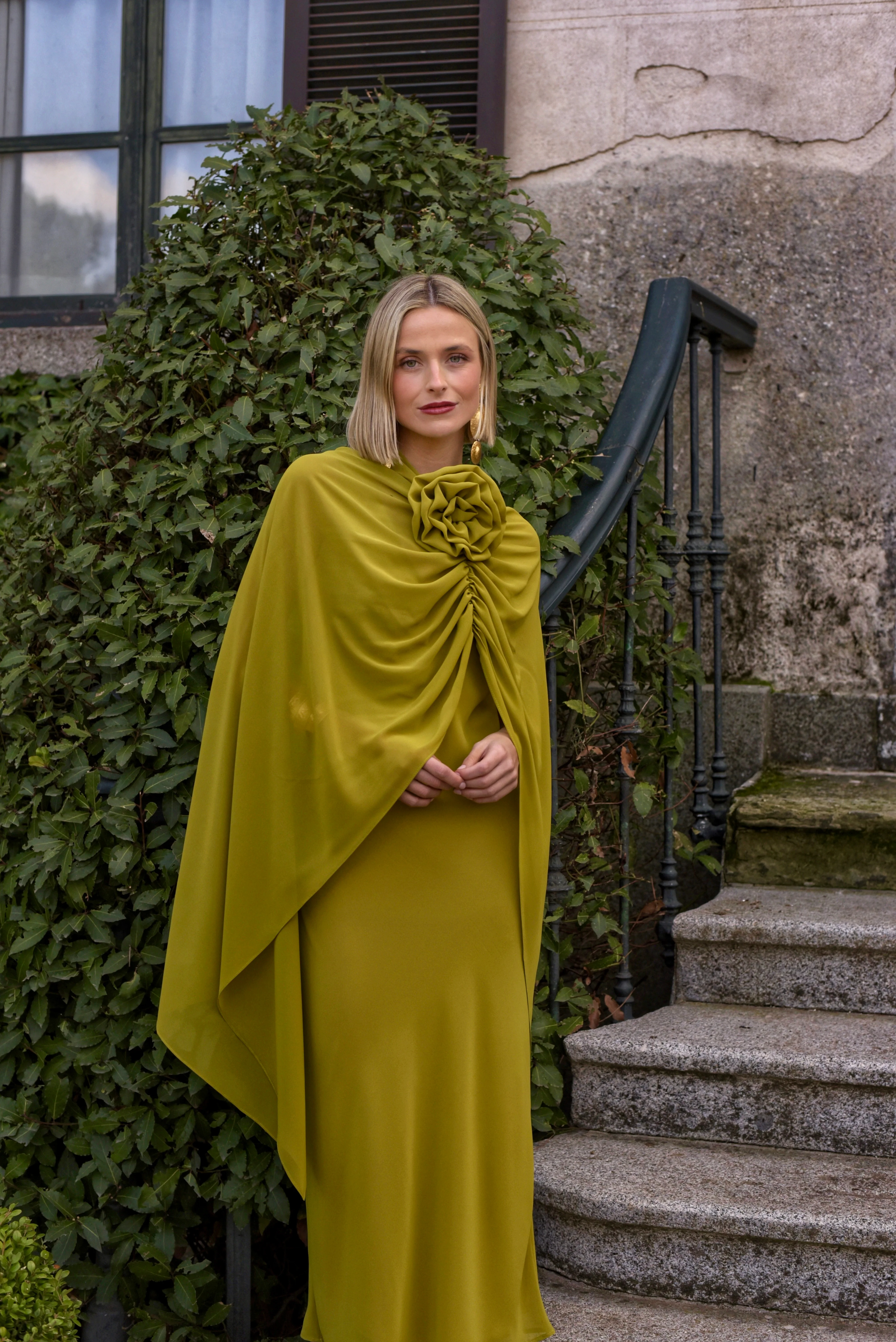 Vestido Edelweiss oliva - Image 3