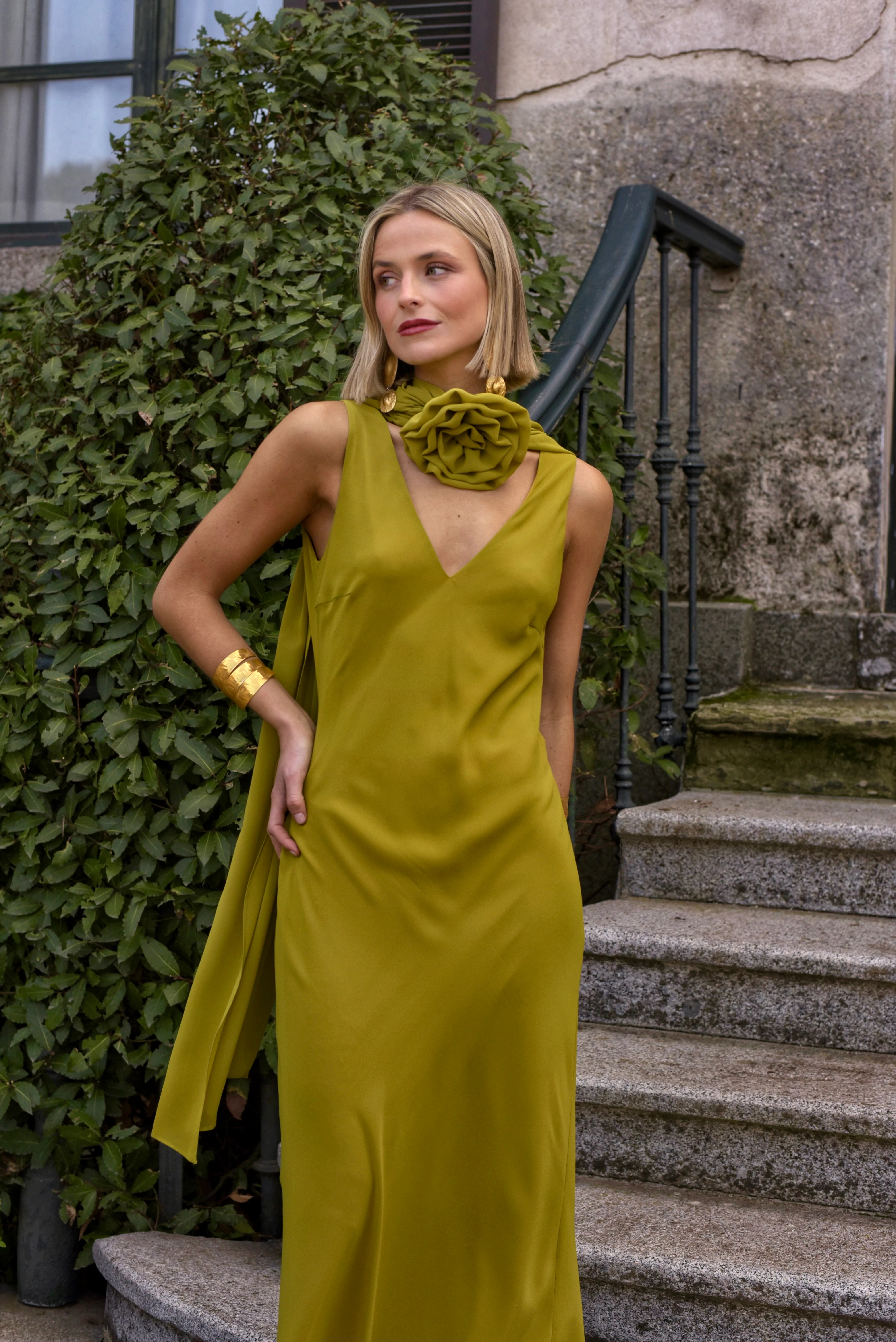 Vestido Edelweiss oliva - Image 7