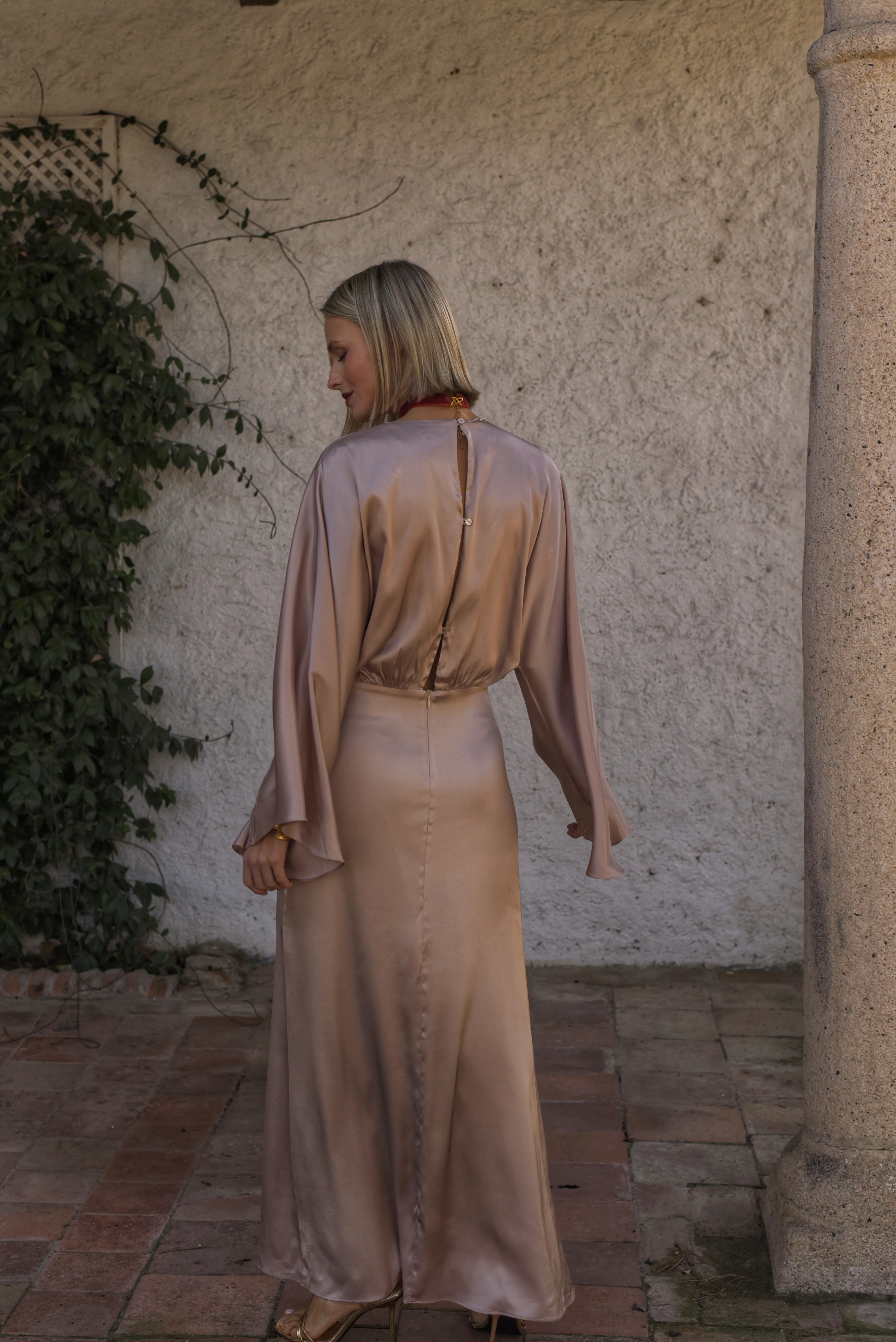 Vestido Lady Tarántula beis - Image 6